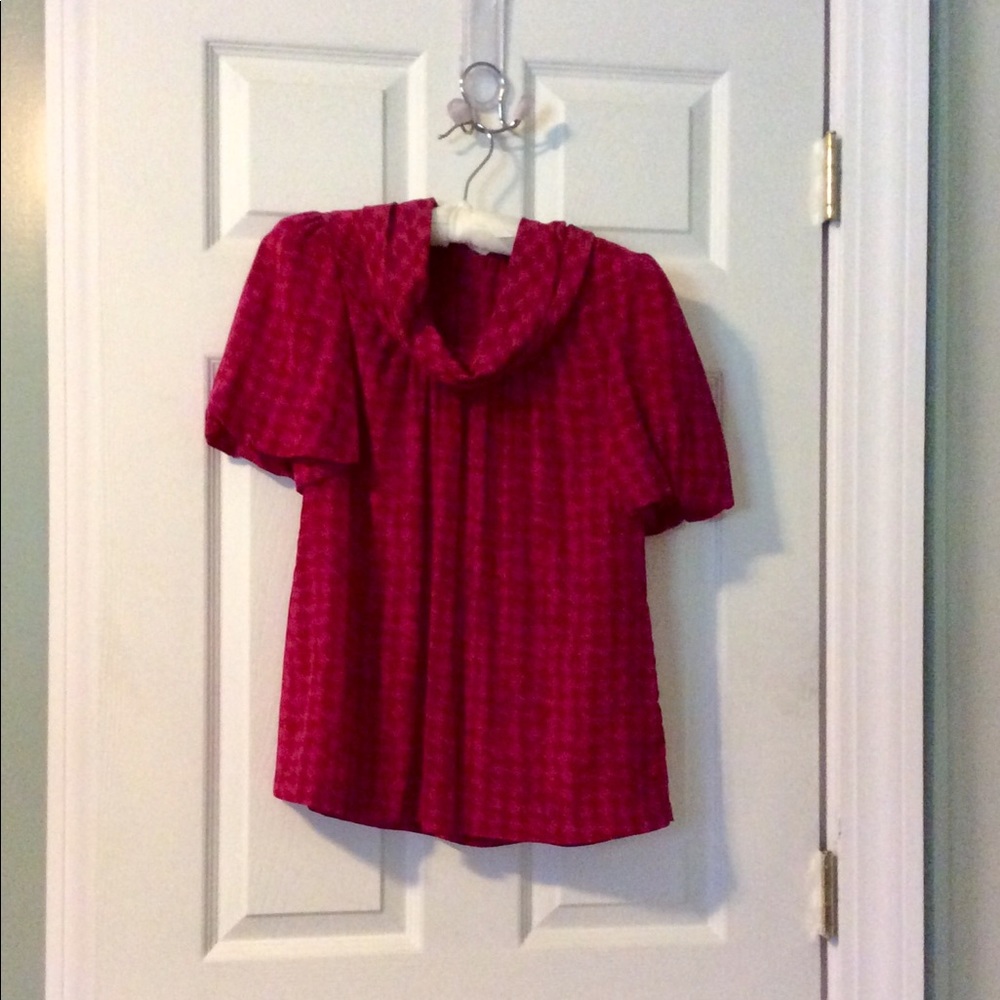 Silk dark ruby short sleeve top. Size S